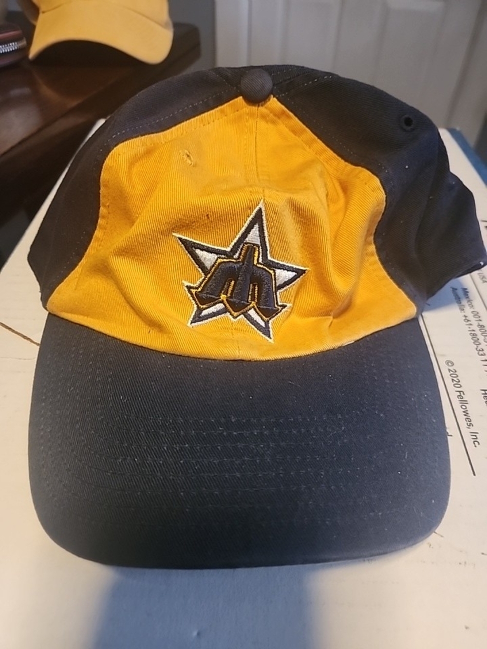 Trident Logo Strapback Seattle Mariners adjustable Unisex. M